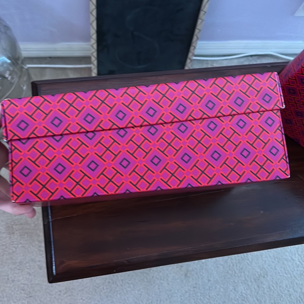 2 tori Burt shoe boxes - Picture 3 of 10